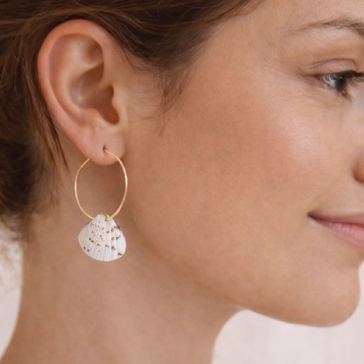 Natural Shell Hoop Earrings Robyn Canady 