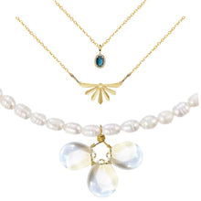 Load image into Gallery viewer, Gemmy Pearl Statement Necklace in Snow White with Large Pendant Robyn Canady 
